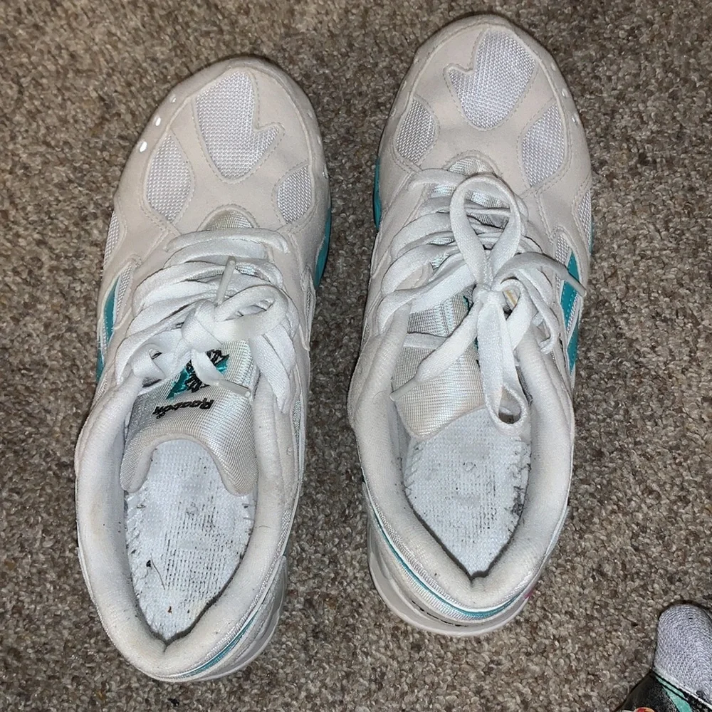 Men Reeboks - Picture 4 of 7